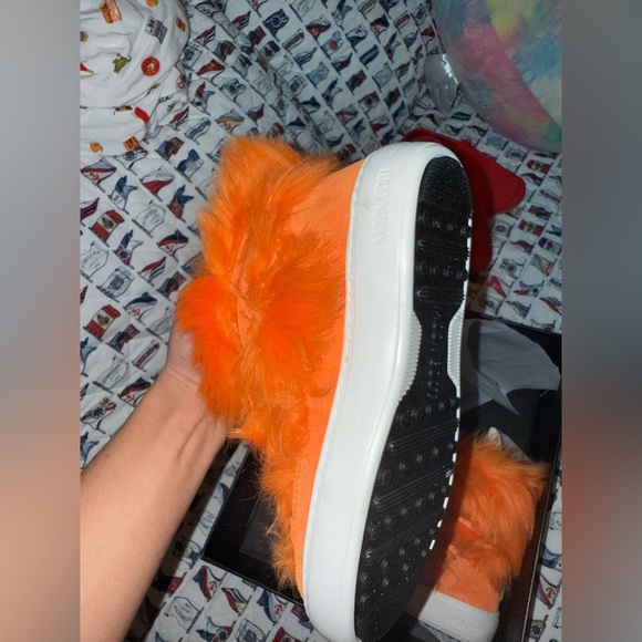 MOON BOOT ICON LOW SUNRISE (ORANGE, SIZE 36/38) Moon Boot Vibrant Orange Fur Winter Boots